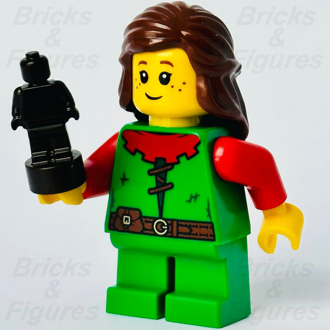 LEGO Forestwoman Castle Forestmen Minifigure with Sword & Shield 4