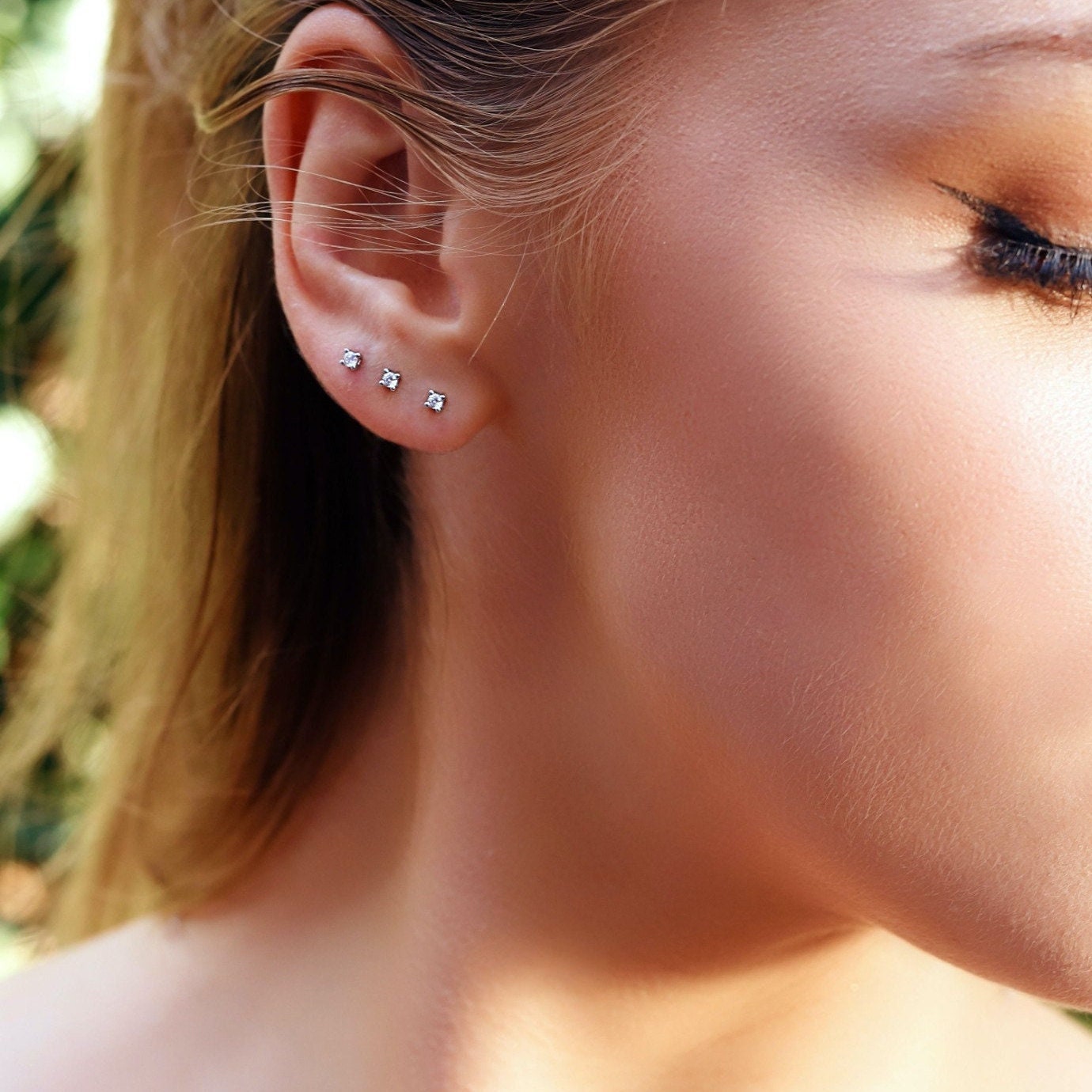 Pendulum Minimalist Gold Diamond Earrings – NIXIN