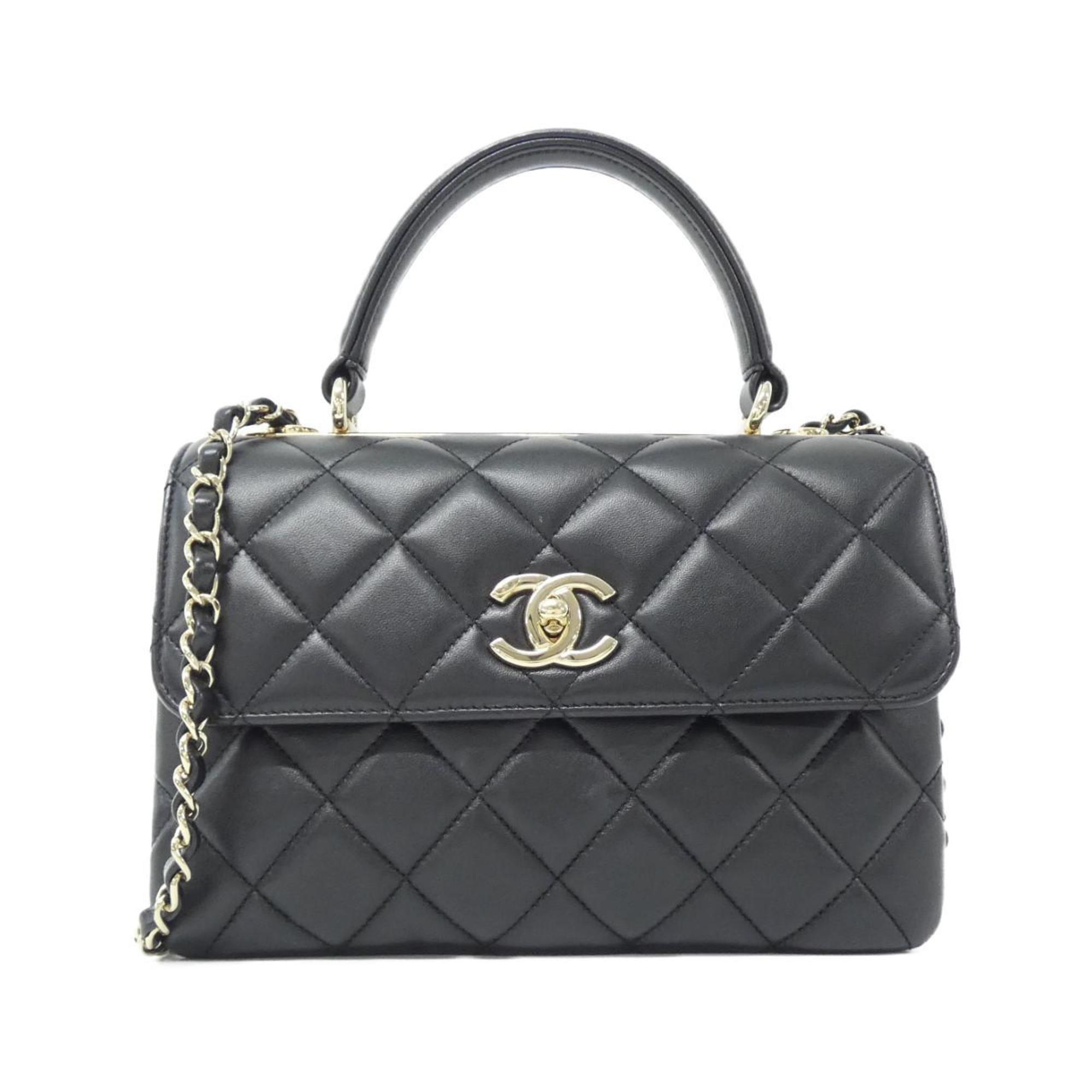 Pre-owned Chanel Leather Handbag () In Black