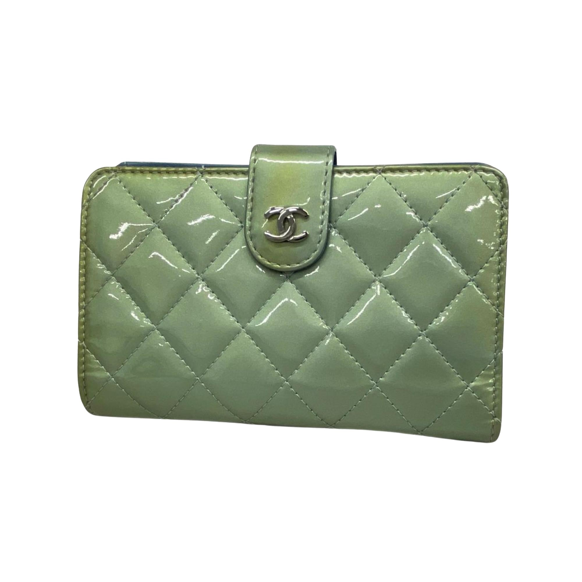 Pre-owned Chanel Matelassé Patent Leather Wallet () In Green