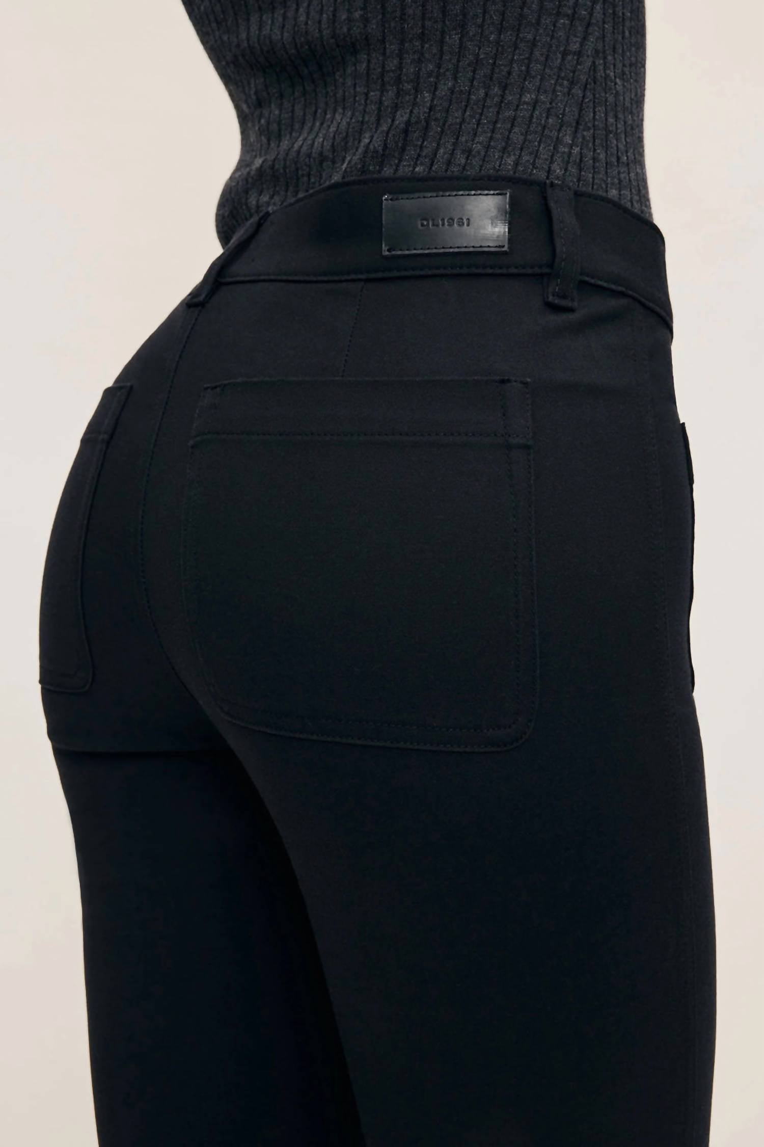 Mara Straight Ankle In Jet Black