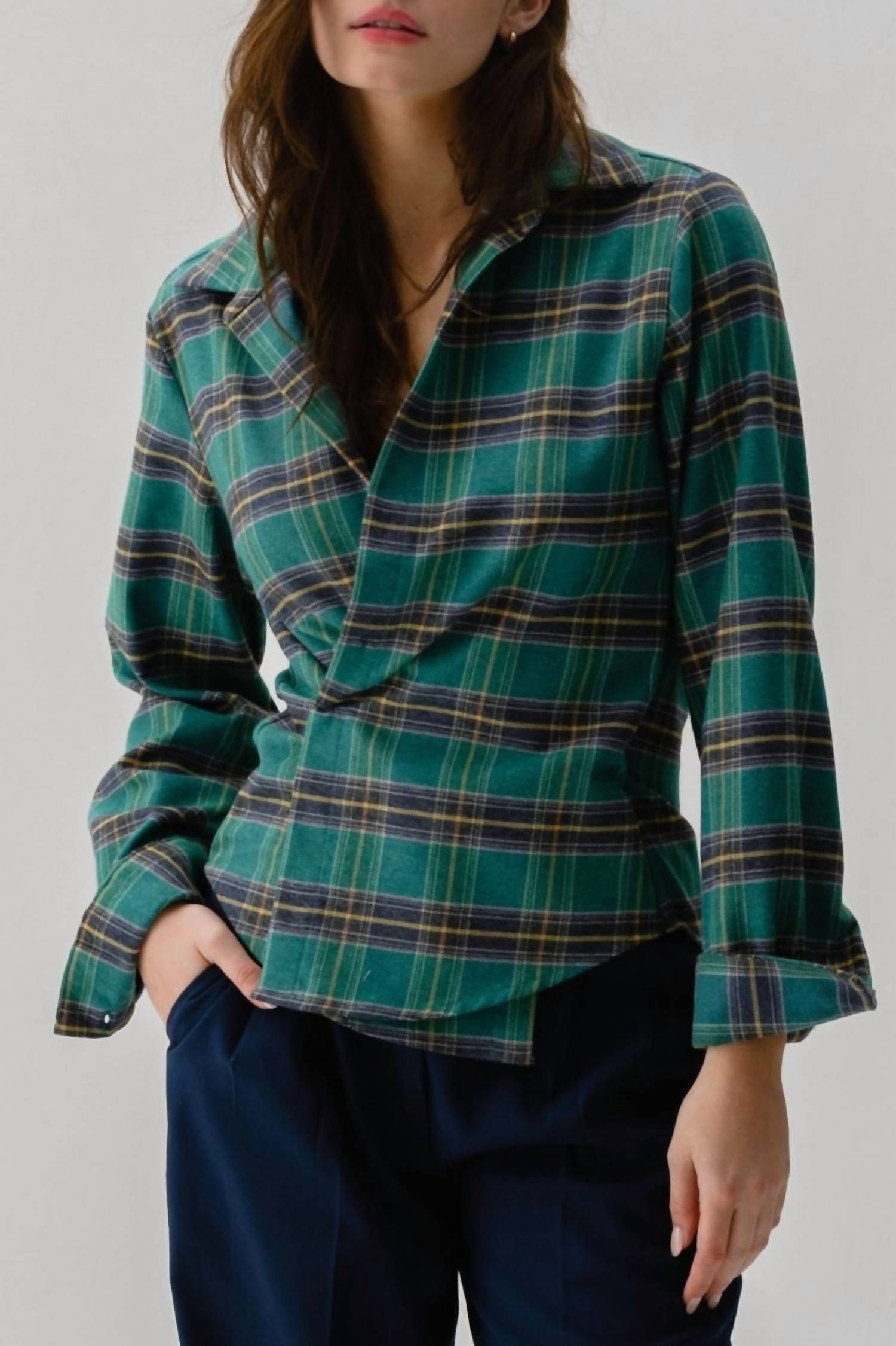Cissa Fitted Shirt In Green In Green