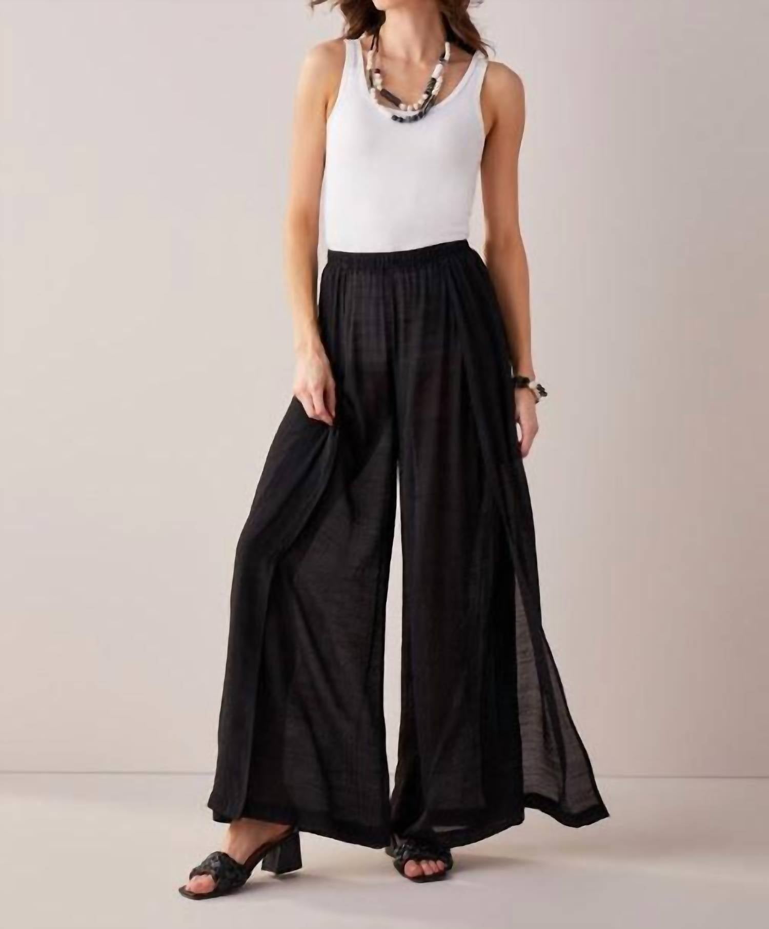 Shop Giftcraft Wide Leg Resort Pant In Black