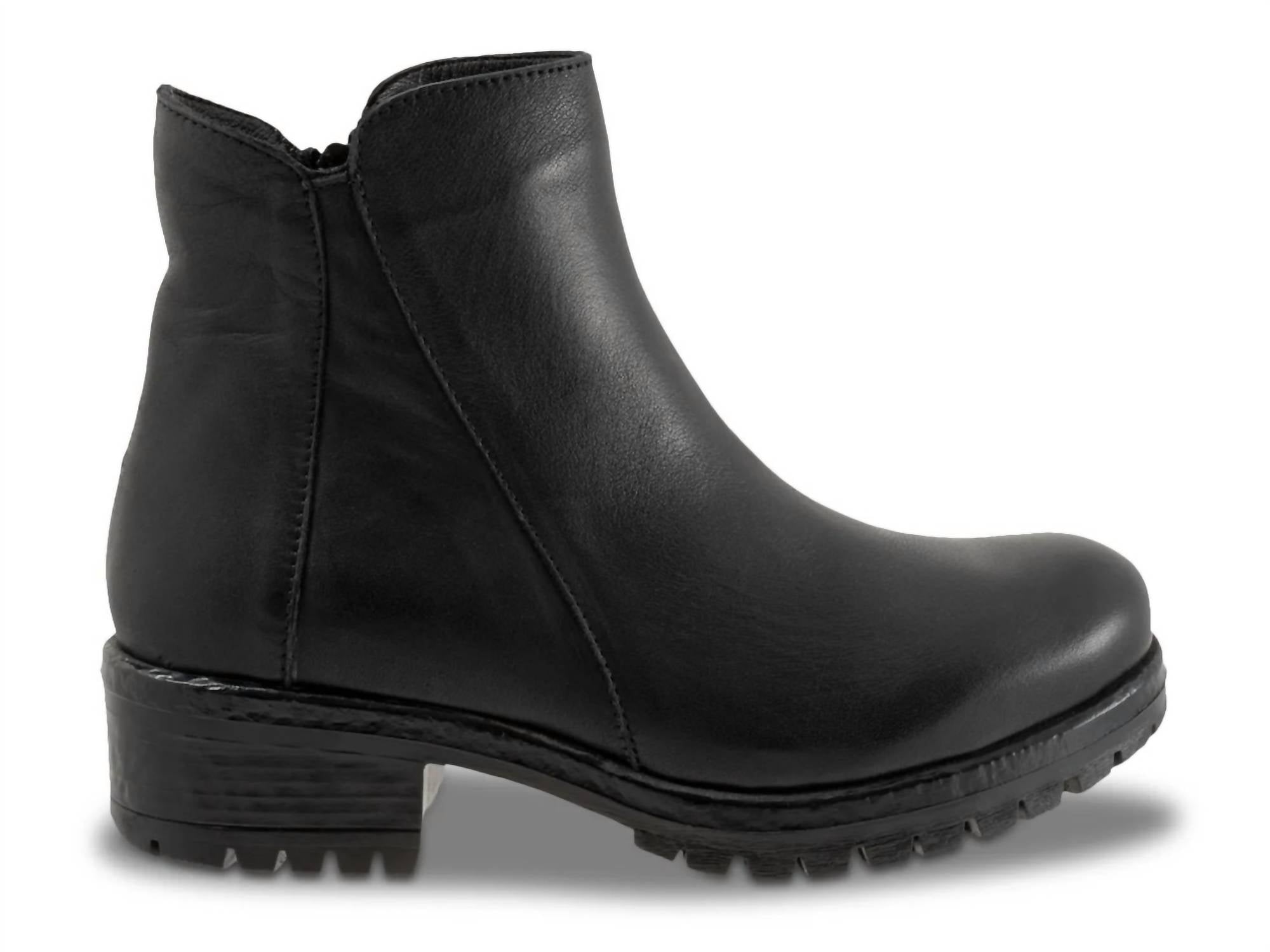 Bueno Women's Fae Bootie In Black