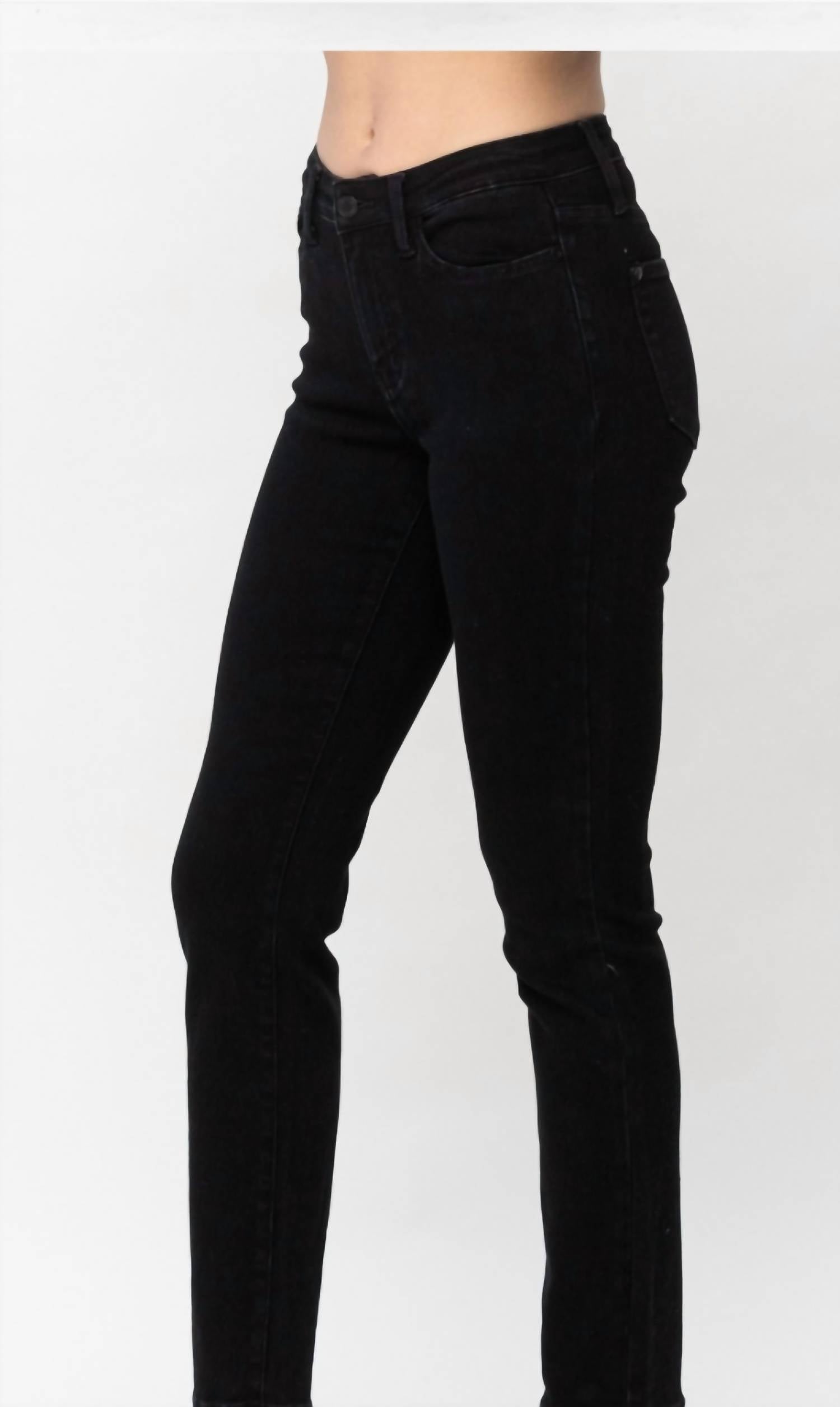 Noir Mid Rise Skinny In Black