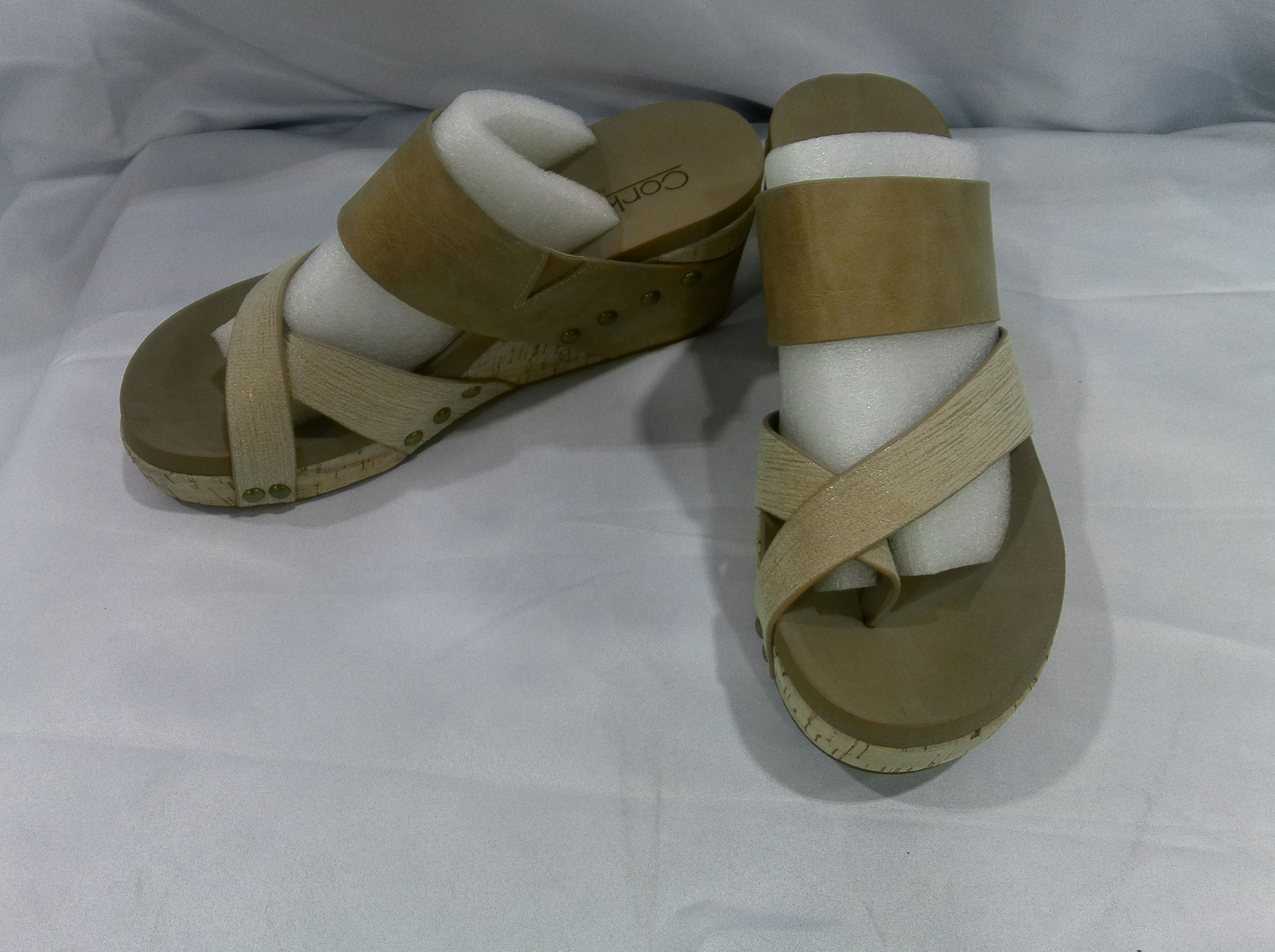 Corkys Bashful Wedge