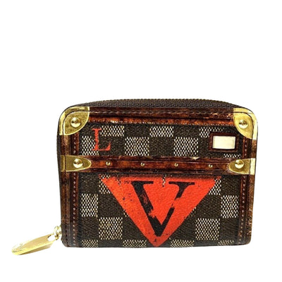 Louis Vuitton Porte Monnaie Zippy Beige Patent Leather Wallet (Pre-Owned)