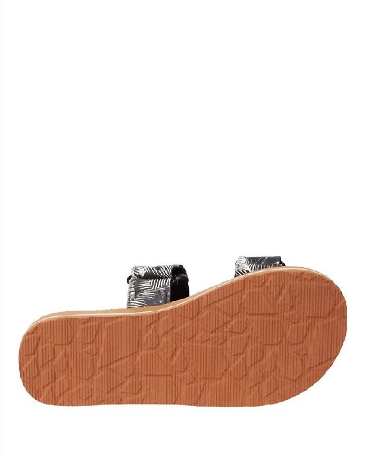 Eco Recliner Slide Sandal In Sand