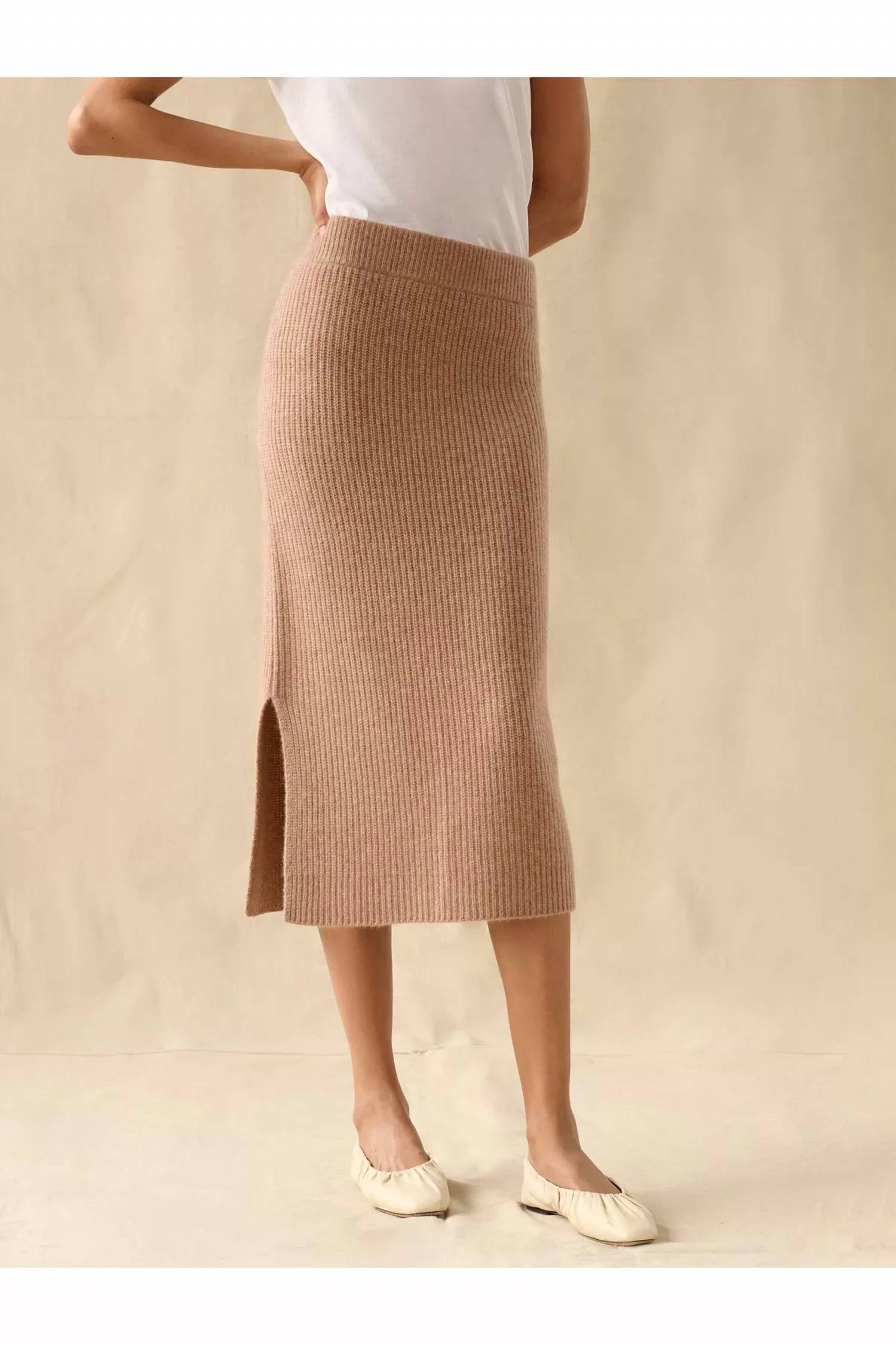 WHITE + WARREN Ribbed Pencil Skirt in Camel Heather