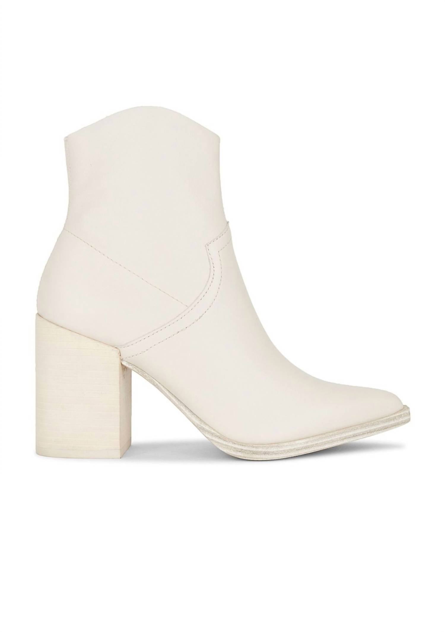 STEVE MADDEN Cate Boot In Bone