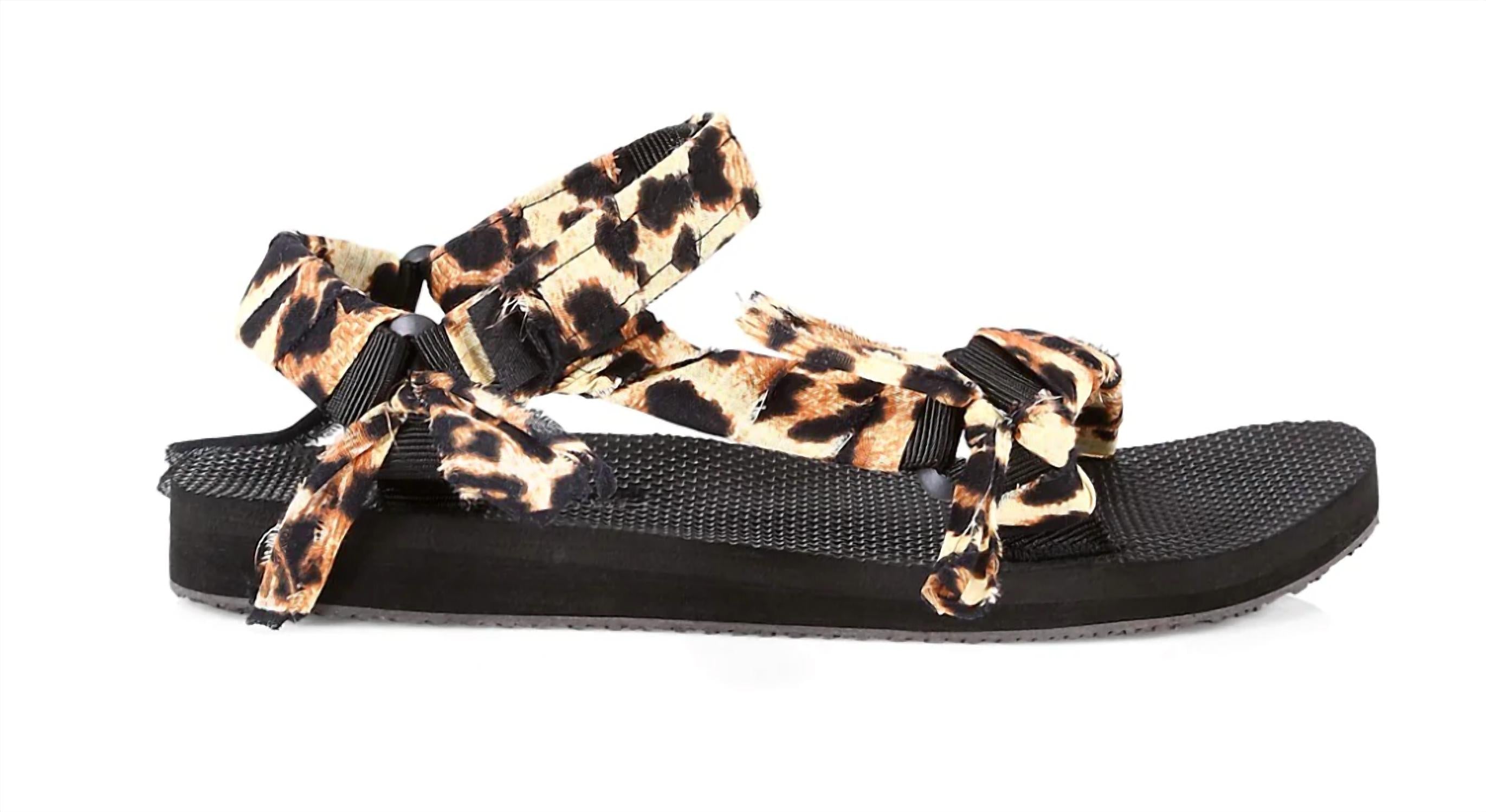 ARIZONA LOVE Women'S Trekky Bandana Sandals in Leopard Print