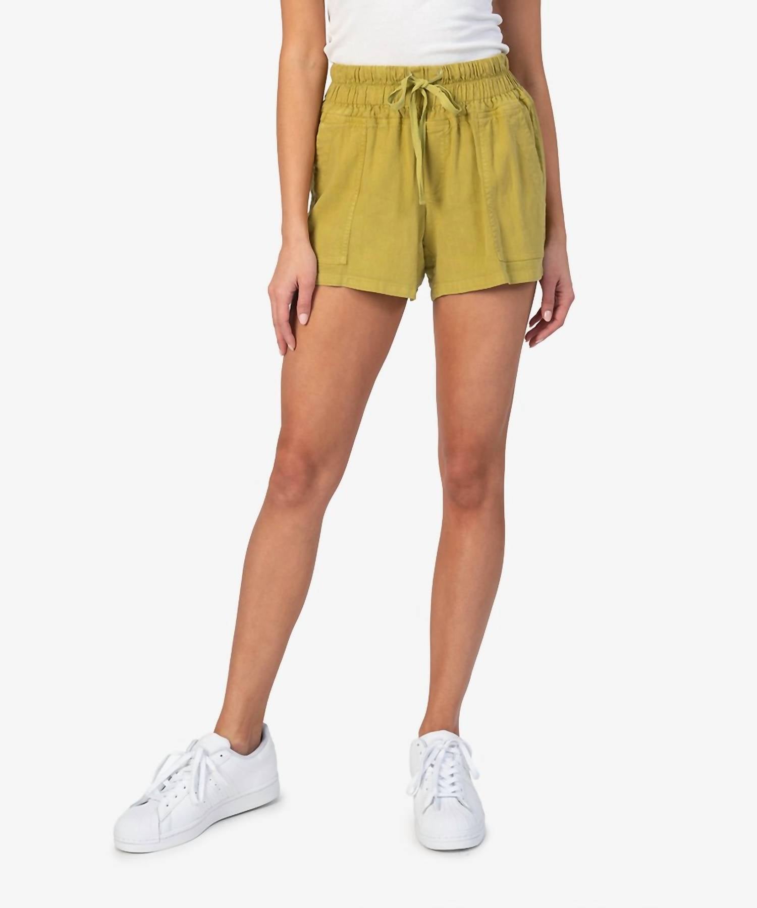 KUT FROM THE KLOTH SMOCKED WAISTBAND SHORT in Moss