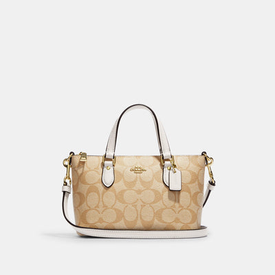 COACH OUTLET®  Jamie Camera Bag In Signature Canvas