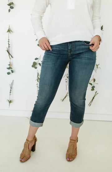 Level99 lily midrise skinny crop jean in blue