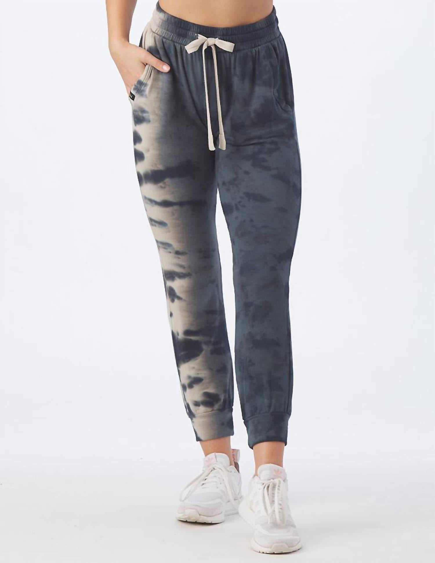 GLYDER Halfway Jogger in Black/Oatmilk Tie Dye