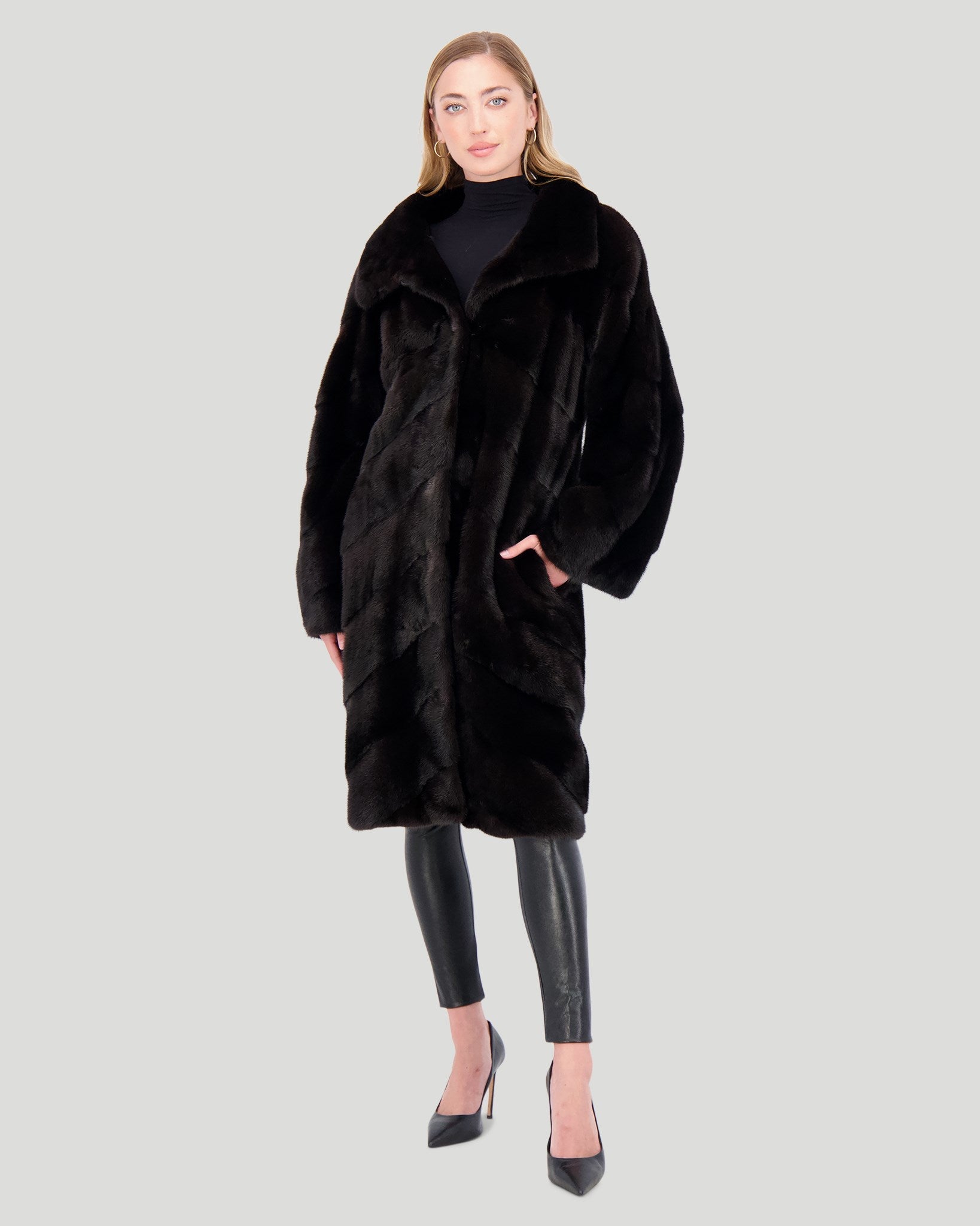 Shop Gorski Mink Short Coat In Black