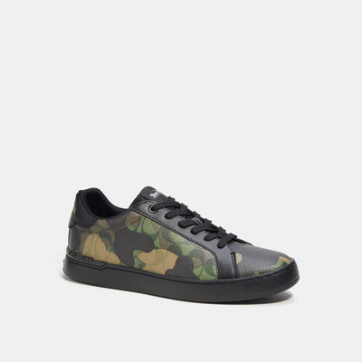 코치 COACH Outlet clip low top sneaker in signature canvas with camo print,gunmetal/green multi / Regular