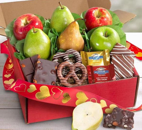 Valentine’s Enticing Fruit & Sweets Gift Box