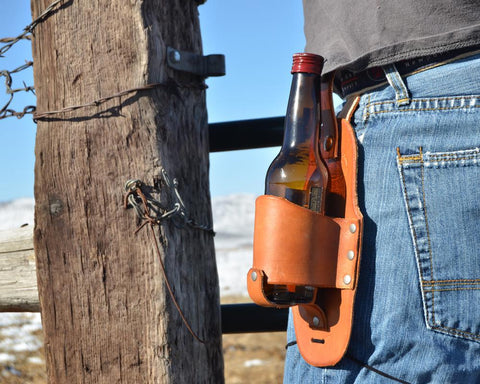 https://cdn.shopify.com/s/files/1/0291/4793/files/cool-beer-holder_2000x_8b034524-40a0-4a9f-906c-7025b25a980e_large.jpg?v=1576610966