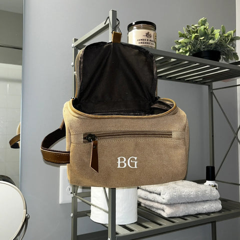 CONCHO HANGING TOILETRY BAG - Flying Circle Gear