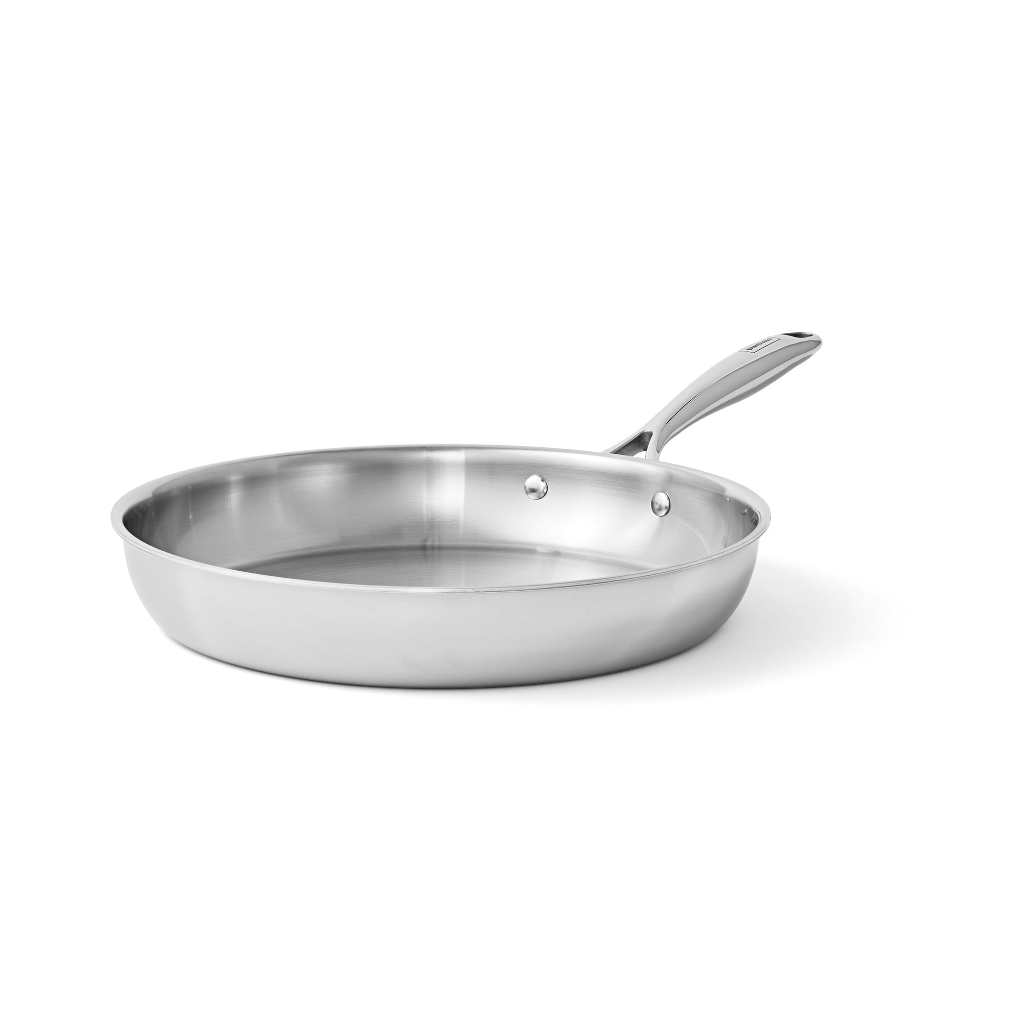 https://cdn.shopify.com/s/files/1/0291/6427/3757/products/56010_Cookware_FryPan_12in_2000x2000_8832bfbd-91e6-4e5f-9cf2-c7c59c726589_2000x.jpg?v=1671780138