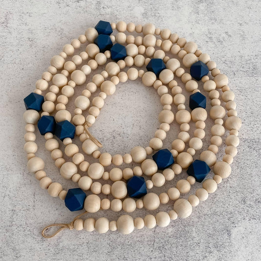 Red decorative wooden bead garland, Deco Azul