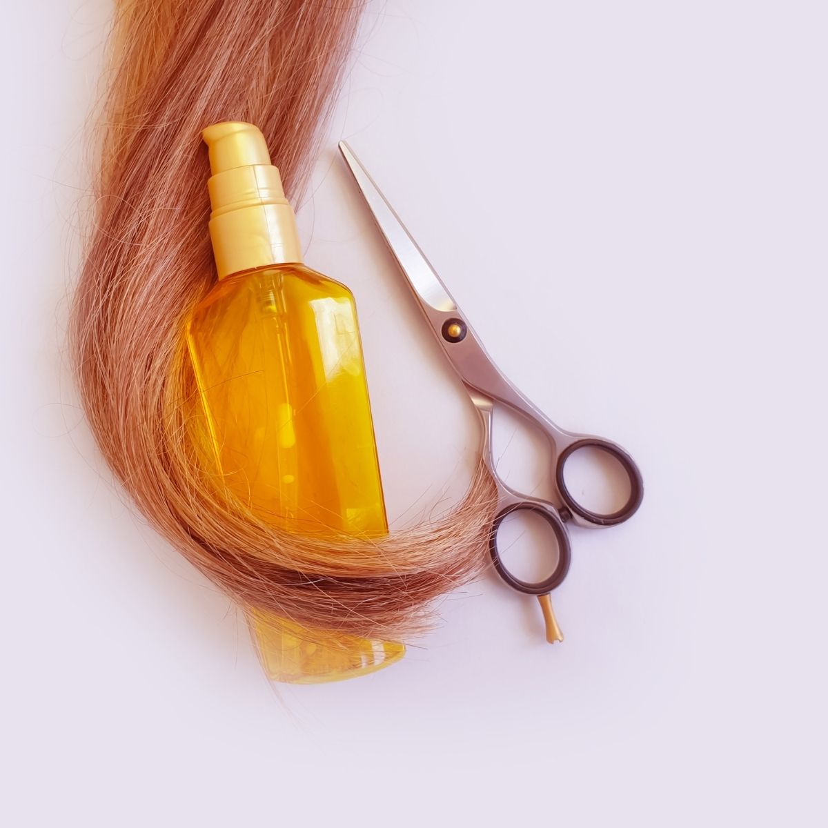 The oil used after cleaning hairdressing shears 