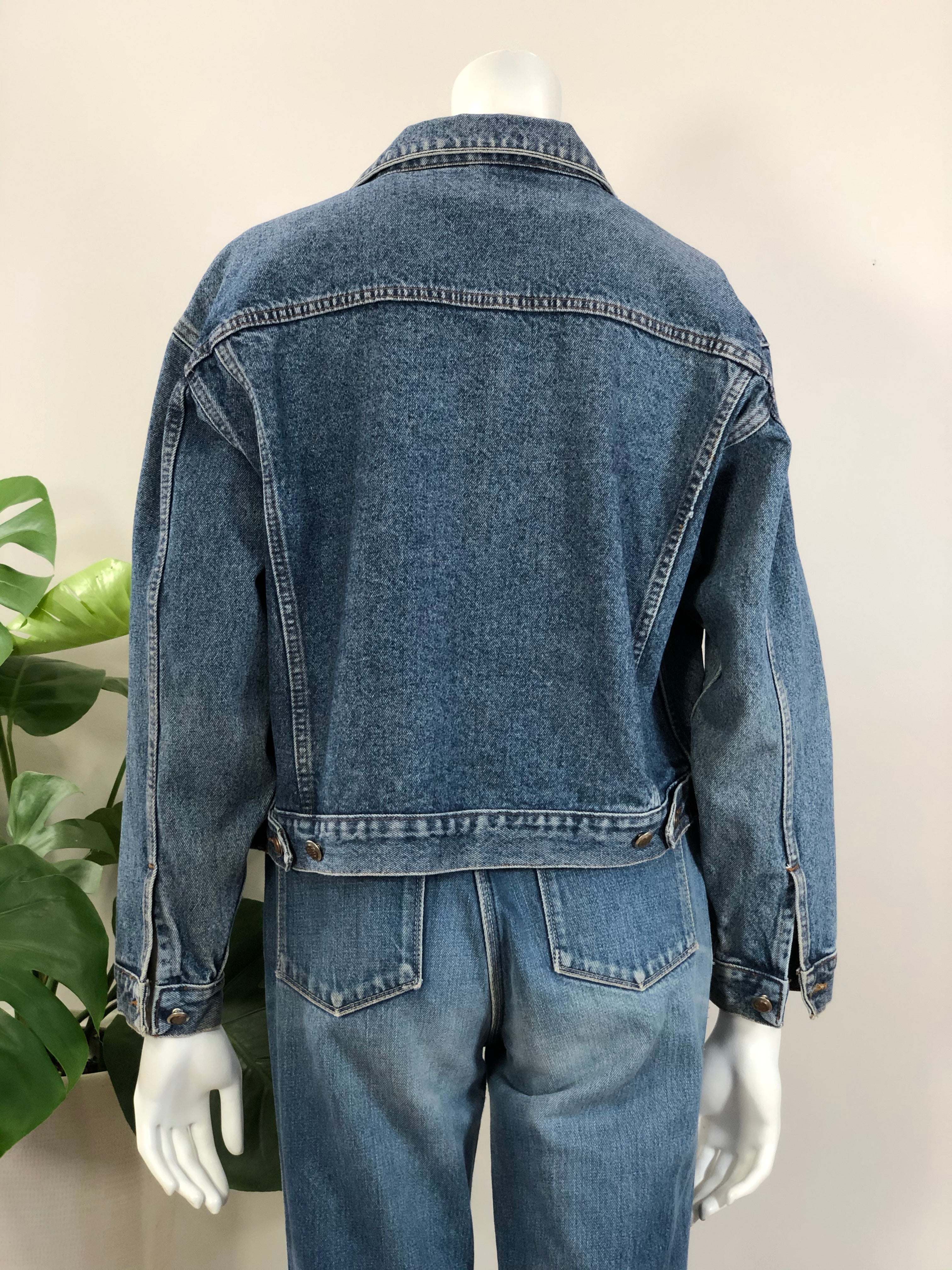 vintage Bill Blass cropped stonewashed denim jean jacket 90s