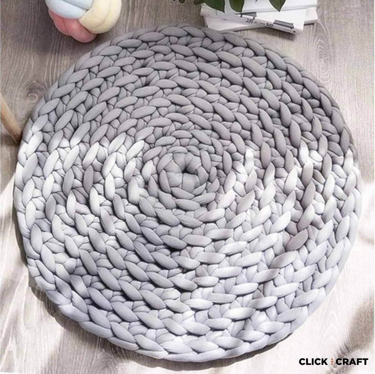 Chunky yarn round rug