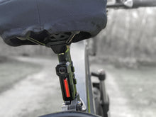 Charger l&#39;image dans la galerie, EAGLE|EYE™ by STALKER MAD BIKE® - Caméra de Sécurité pour Vélo avec Éclairage Arrière Intégré pour Vélotaf - STALKER MAD BIKE
