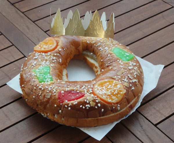 Roscon de Reyes and Crown