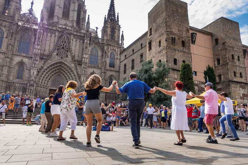 spain-barcelona-cathedral-sardana