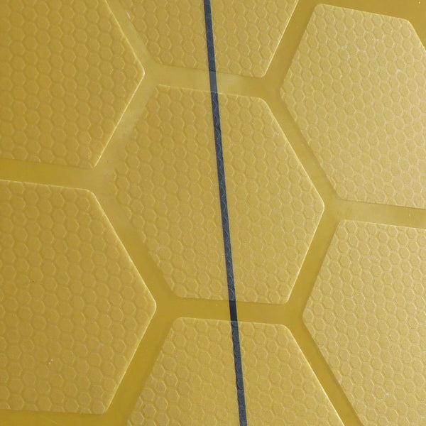 Close look at the HexaTraction RSPro board grip surface