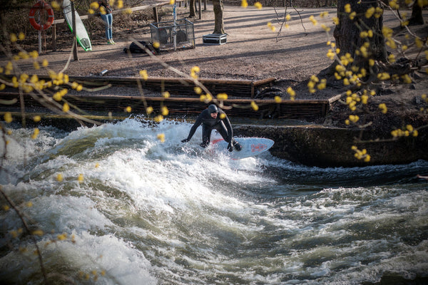 Stecher Twins surfing at the Eisbach with RSPro products