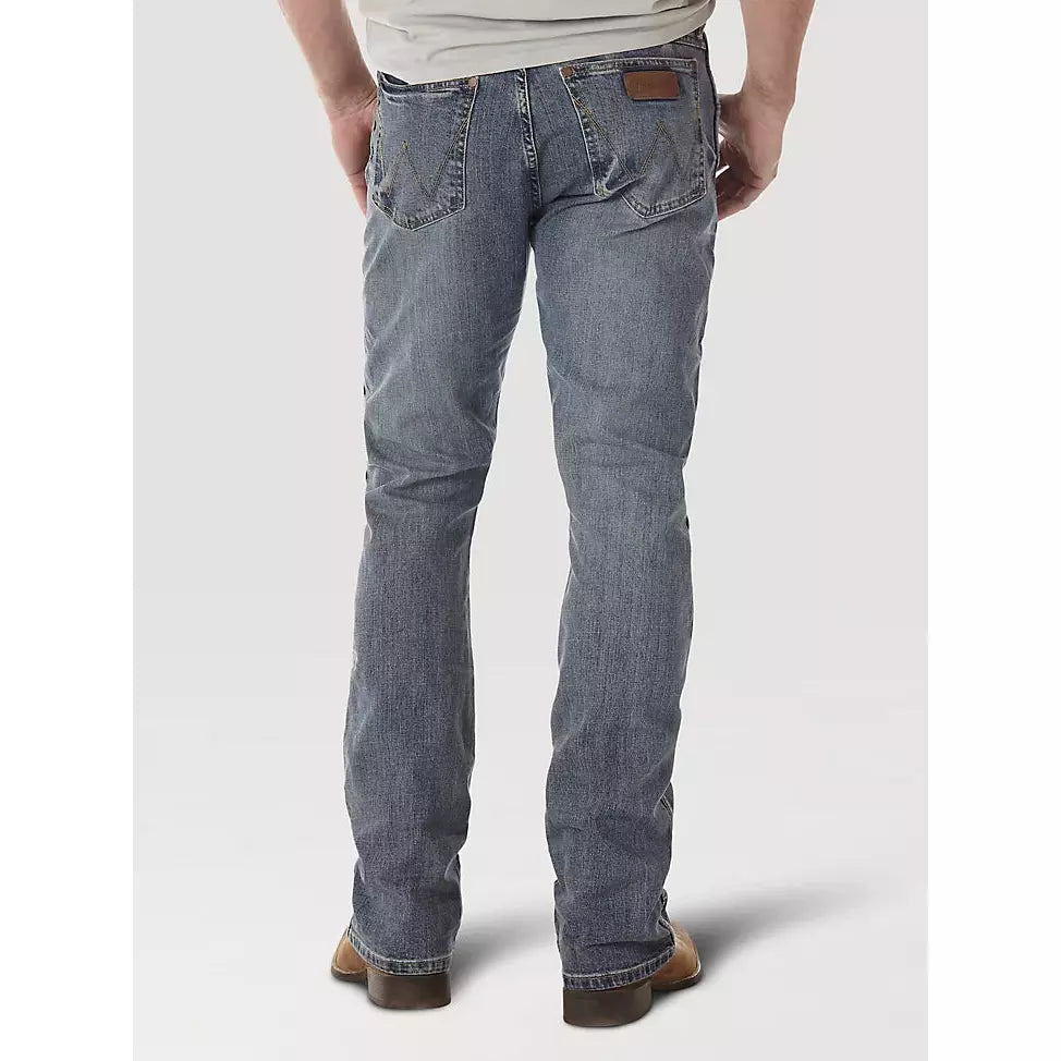 MEN'S WRANGLER RETRO® SLIM FIT BOOTCUT JEAN IN GREELEY – CWesternwear