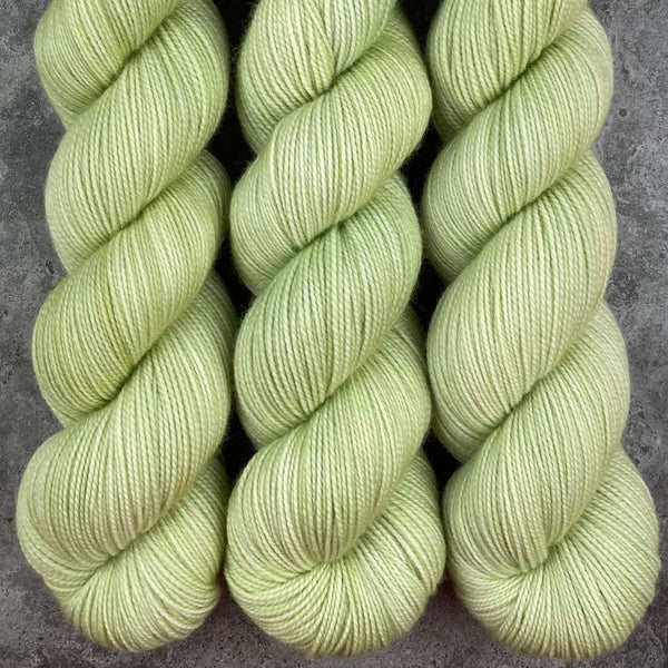 Irish Brown Bread, Maine Island Wool Yarn, Plant Dyed – 44 Clovers