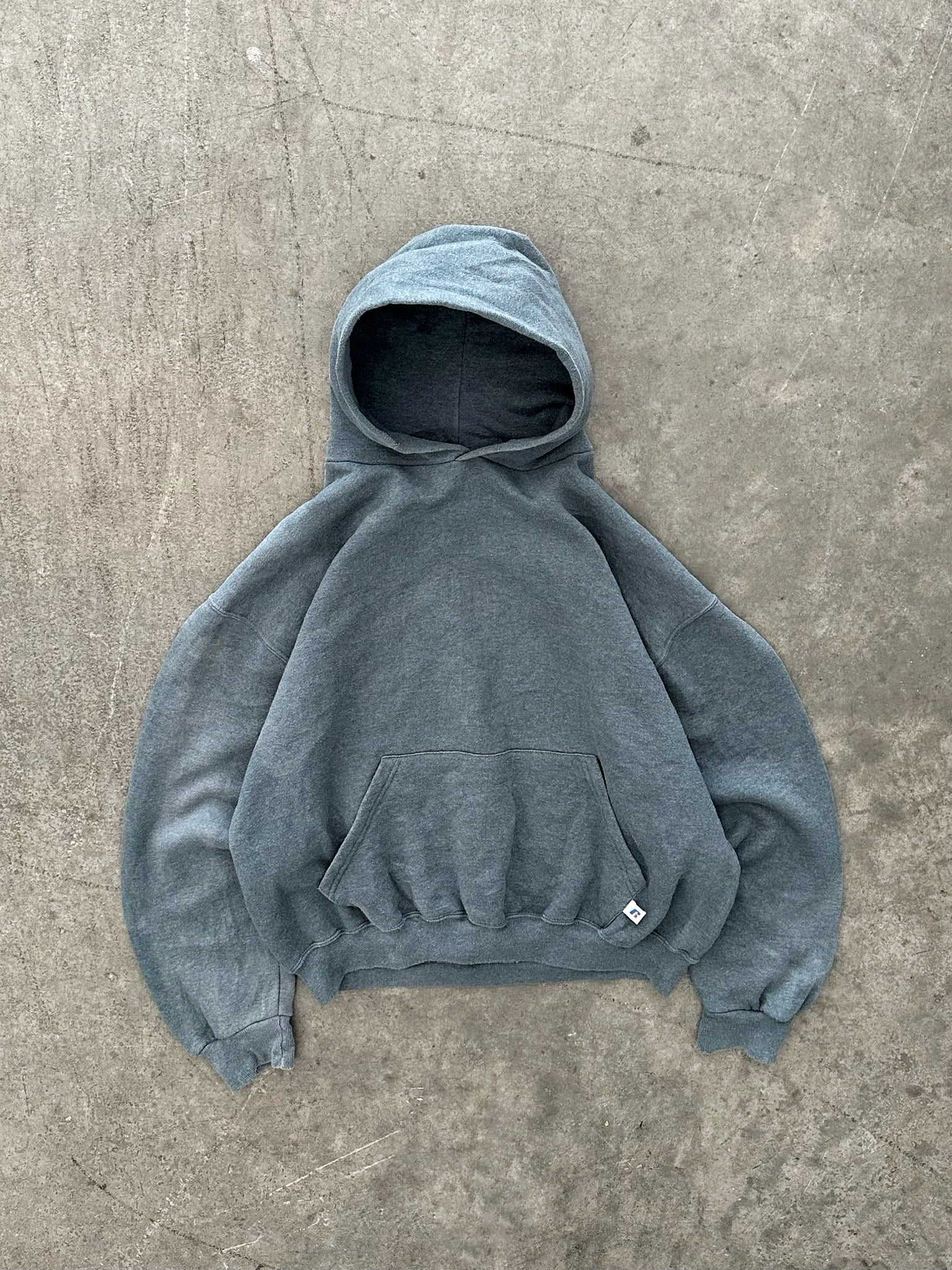 FADED CEMENT GREY RUSSELL HOODIE - 1990S – AKIMBO CLUB