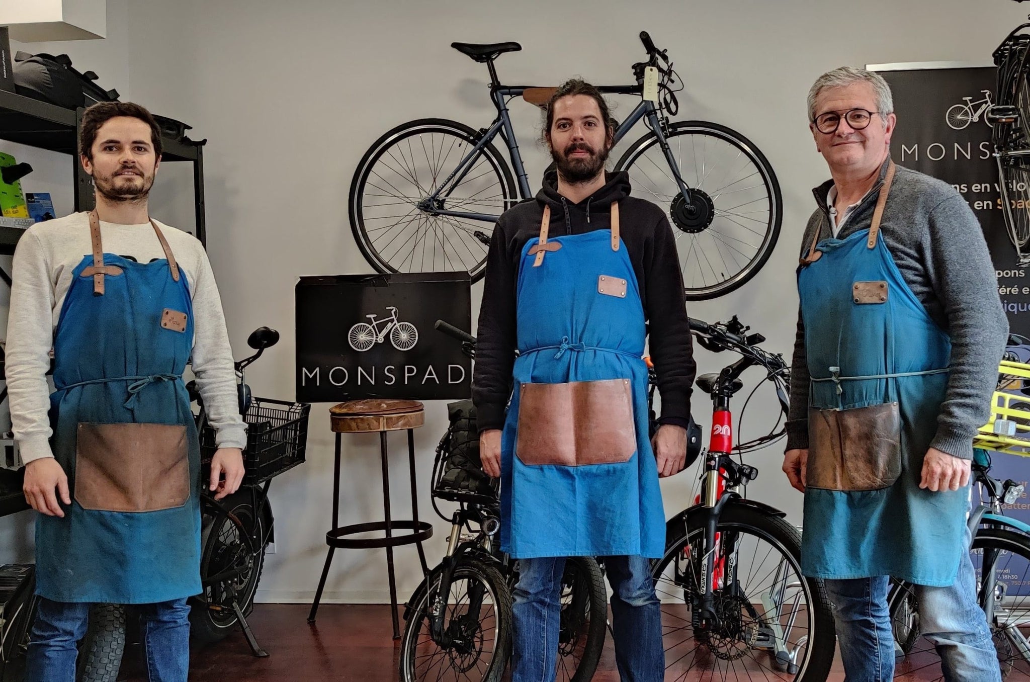 L'équipe Monspad transforme votre vélo en vélo électrique à Paris