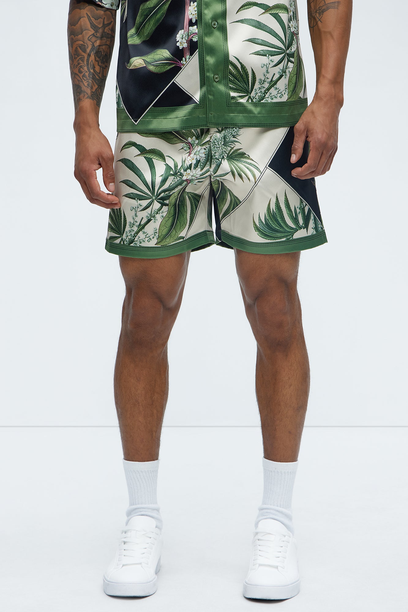 Agrarian Printed Short - Green/combo | Fashion Nova