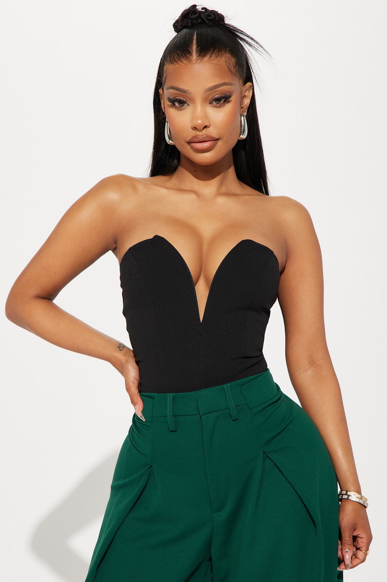 CATEGORY TOPS | KISS THE CLUB