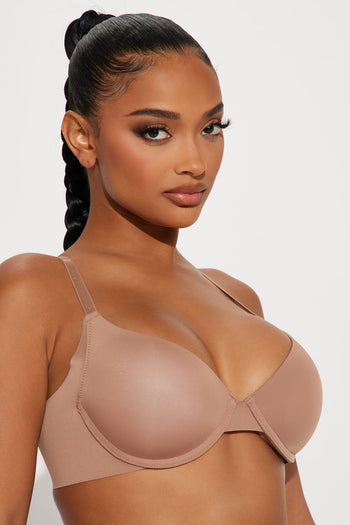 FashionNova's VERY racy 'naked bras' slammed by customers