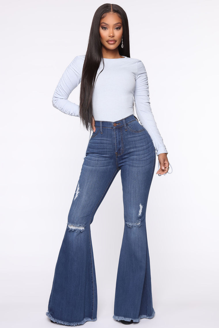 bell bottom jeans style