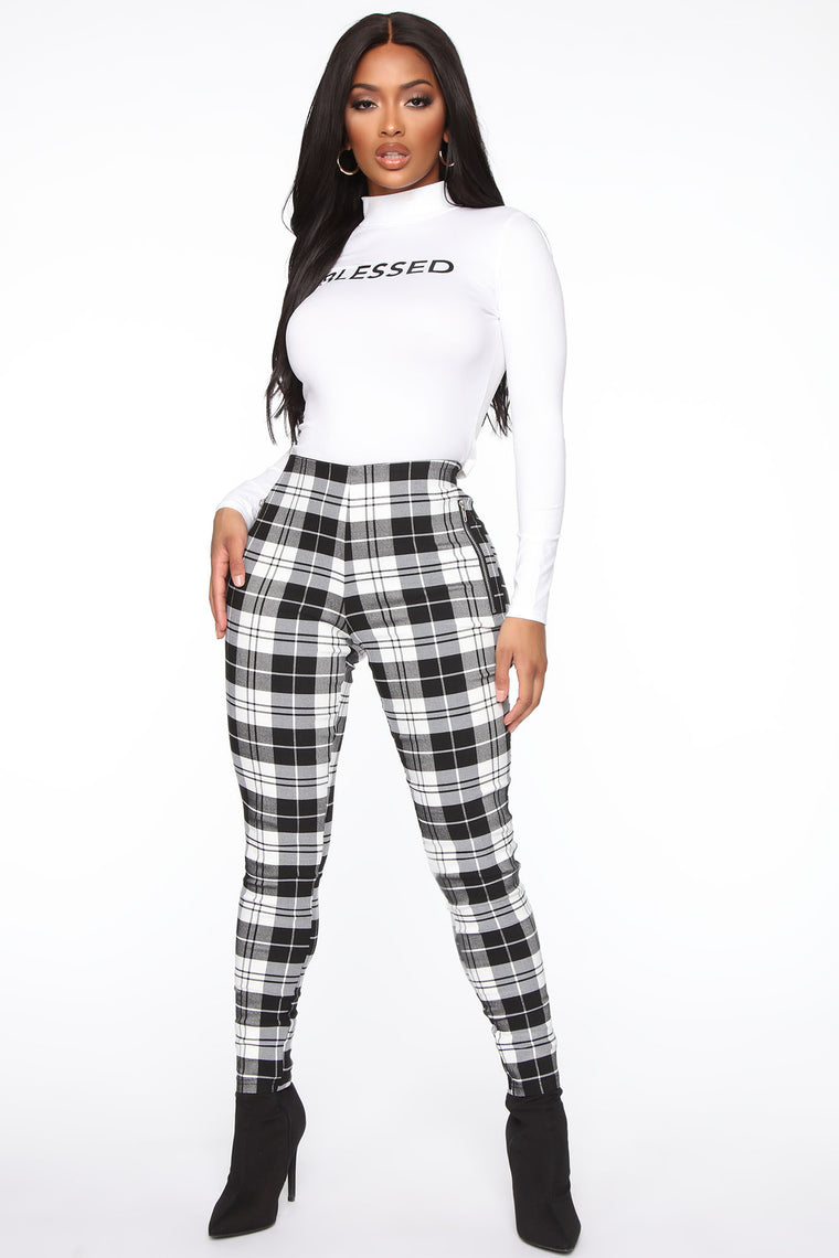 black and white plaid pants outfit