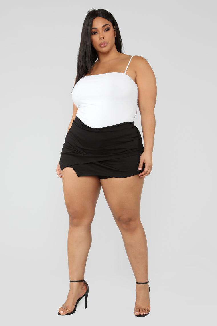 What's In The Envelope Skirt - Black – Fashion Nova