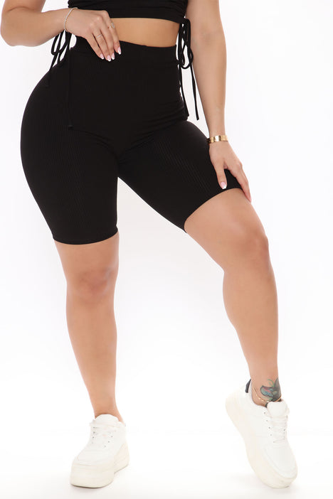 ribbed black biker shorts