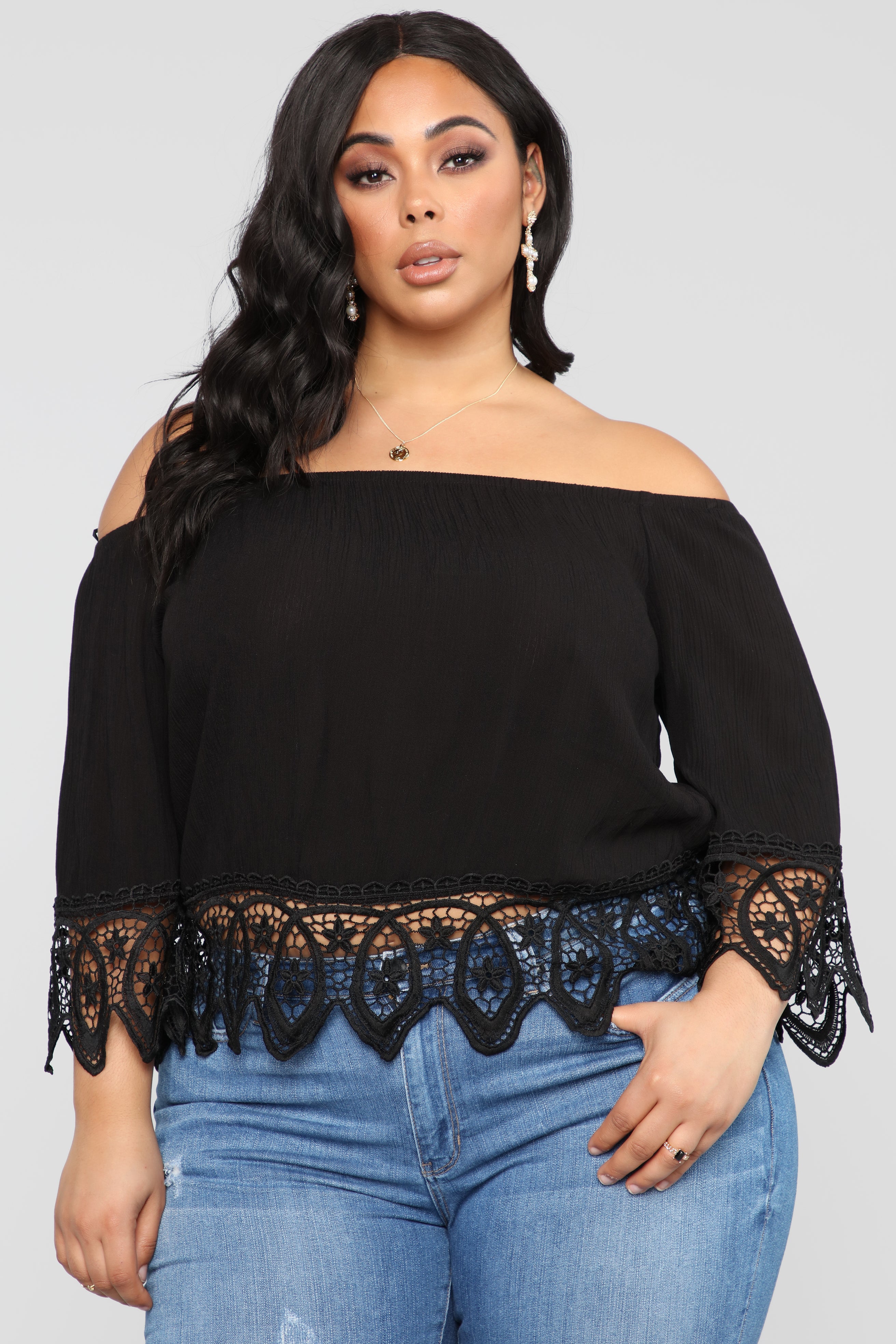 Owe Me Crop Top - Black – Fashion Nova