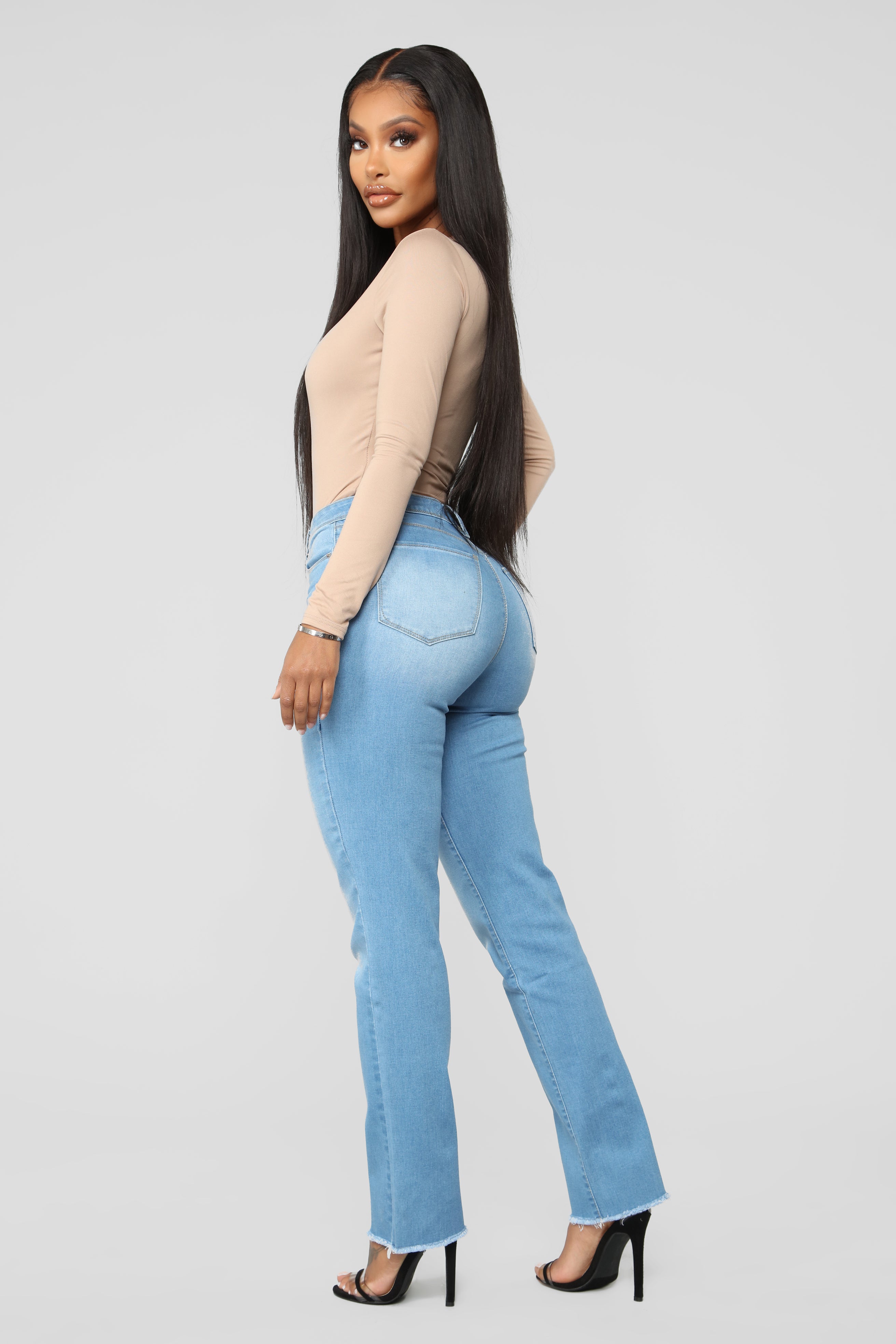 Alexa Frayed Mom Jeans - Light Blue Wash – Fashion Nova