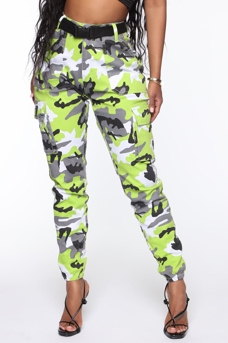 green camouflage pants