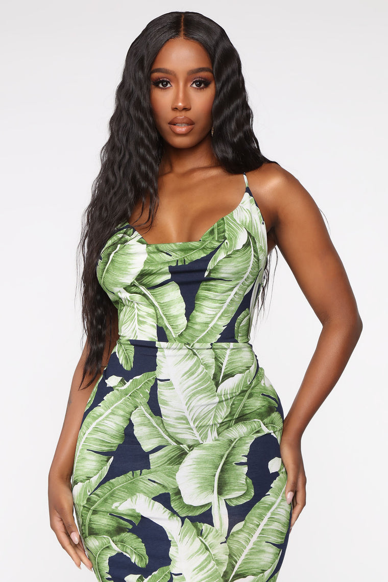 dress for vacation in tropical