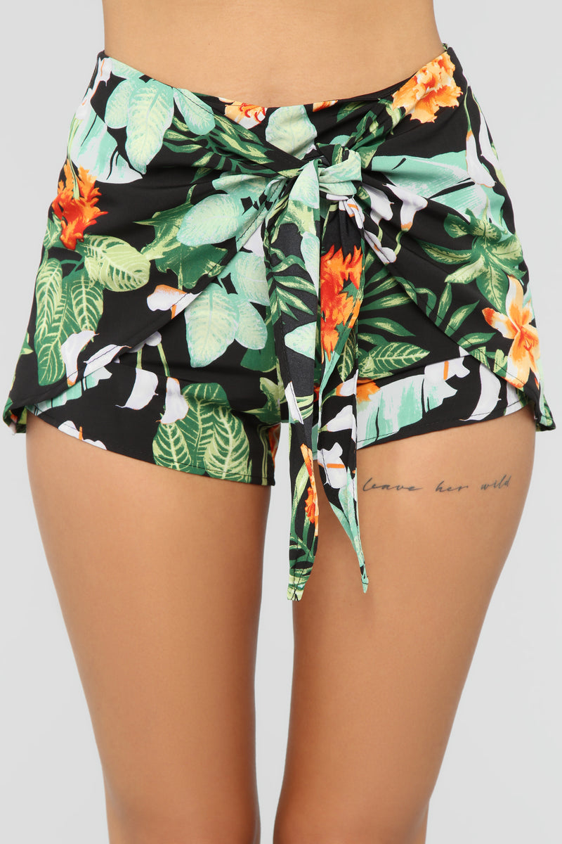 Got the Vibes Tropical High Rise Shorts - Black | Fashion Nova, Shorts ...